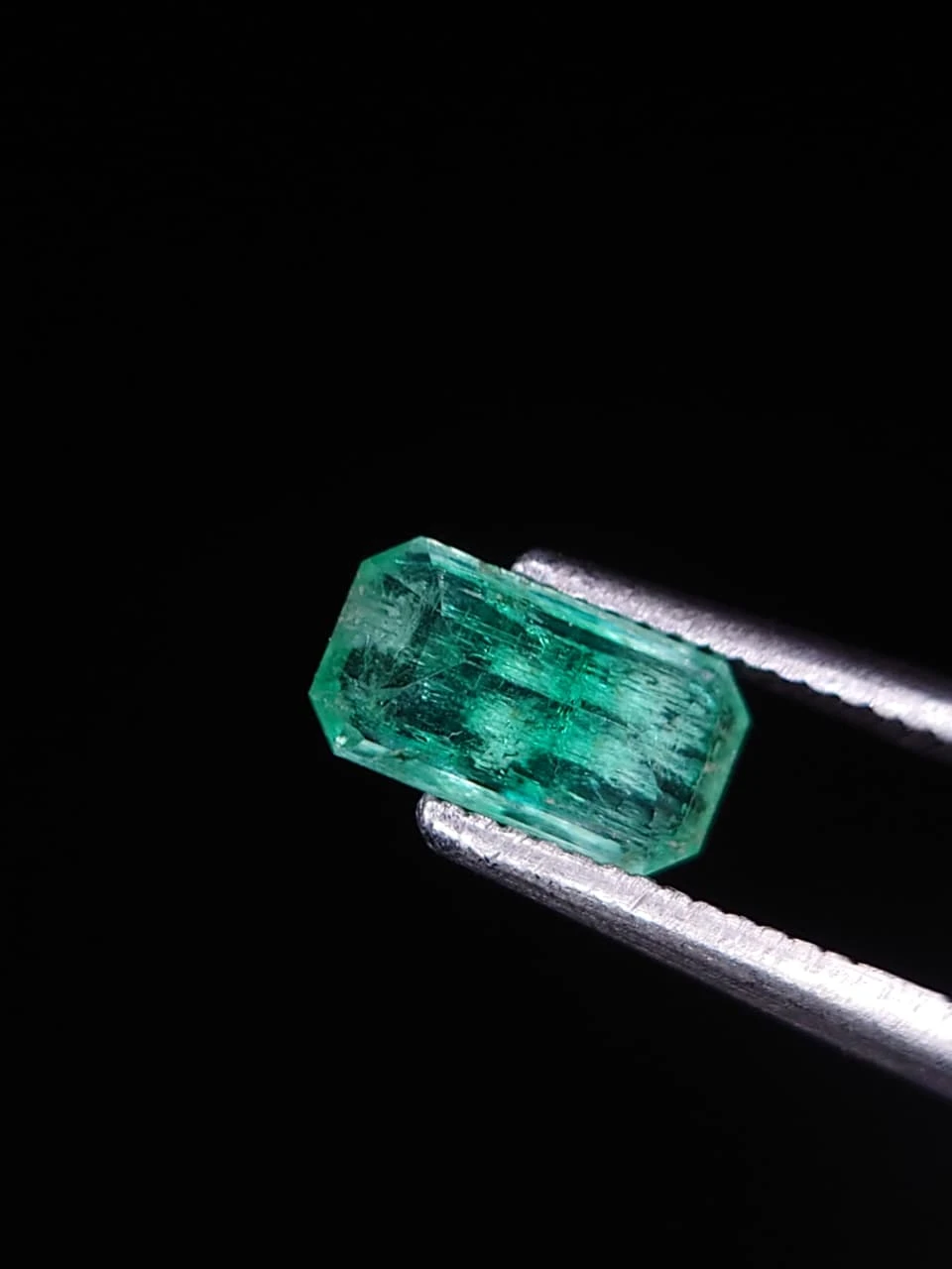 0.7ct Emerald Faceted Panjsher Emerald from Afghanistan — view 5